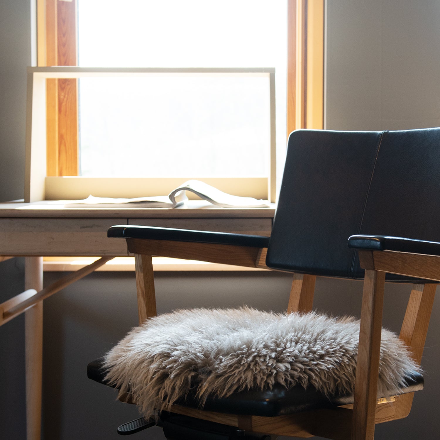 PERSONAL CHAIRとのコーディネートイメージ。