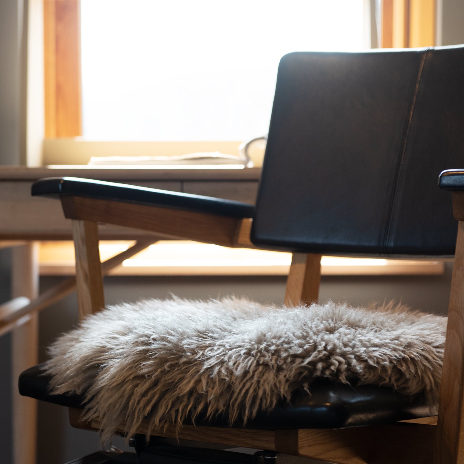 PERSONAL CHAIRとのコーディネートイメージ。