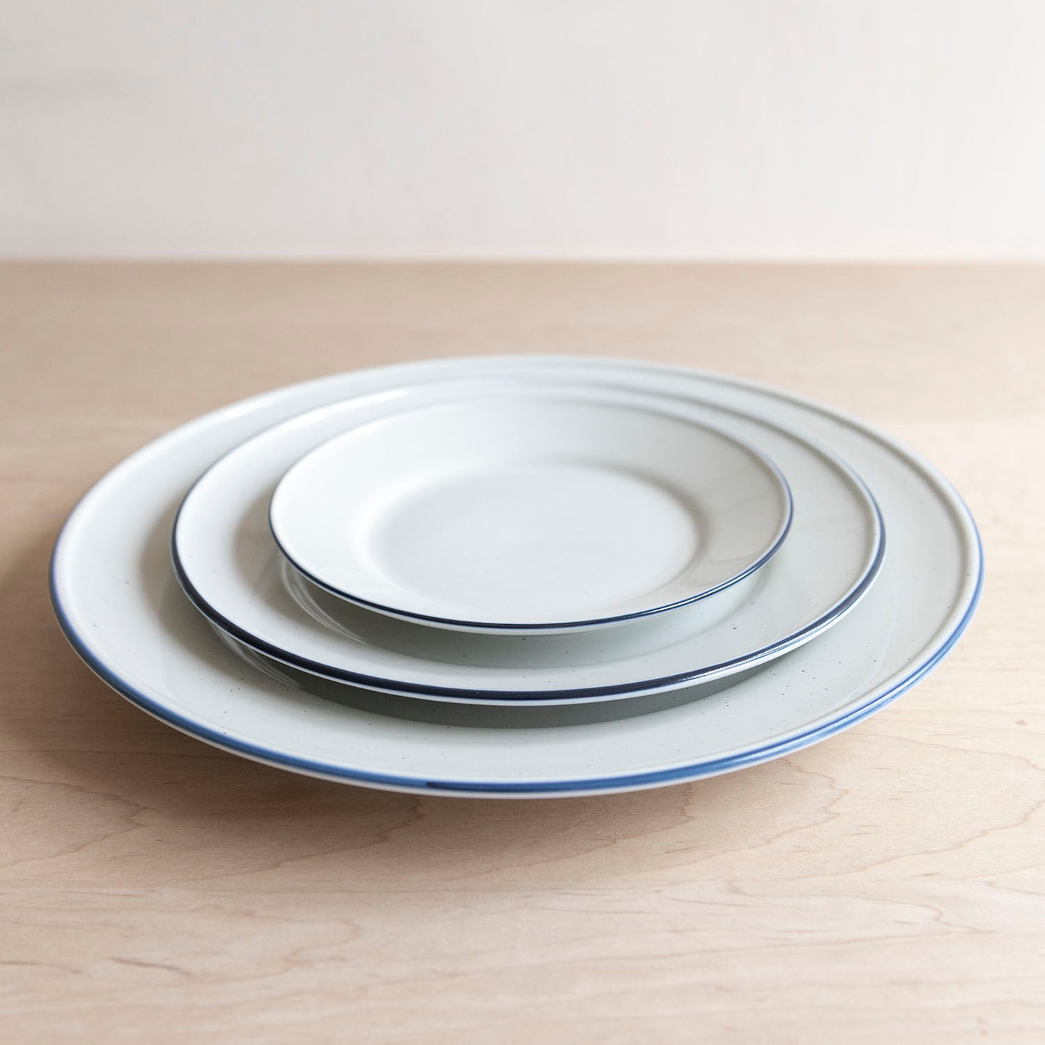 OVANAKER<br>Plate