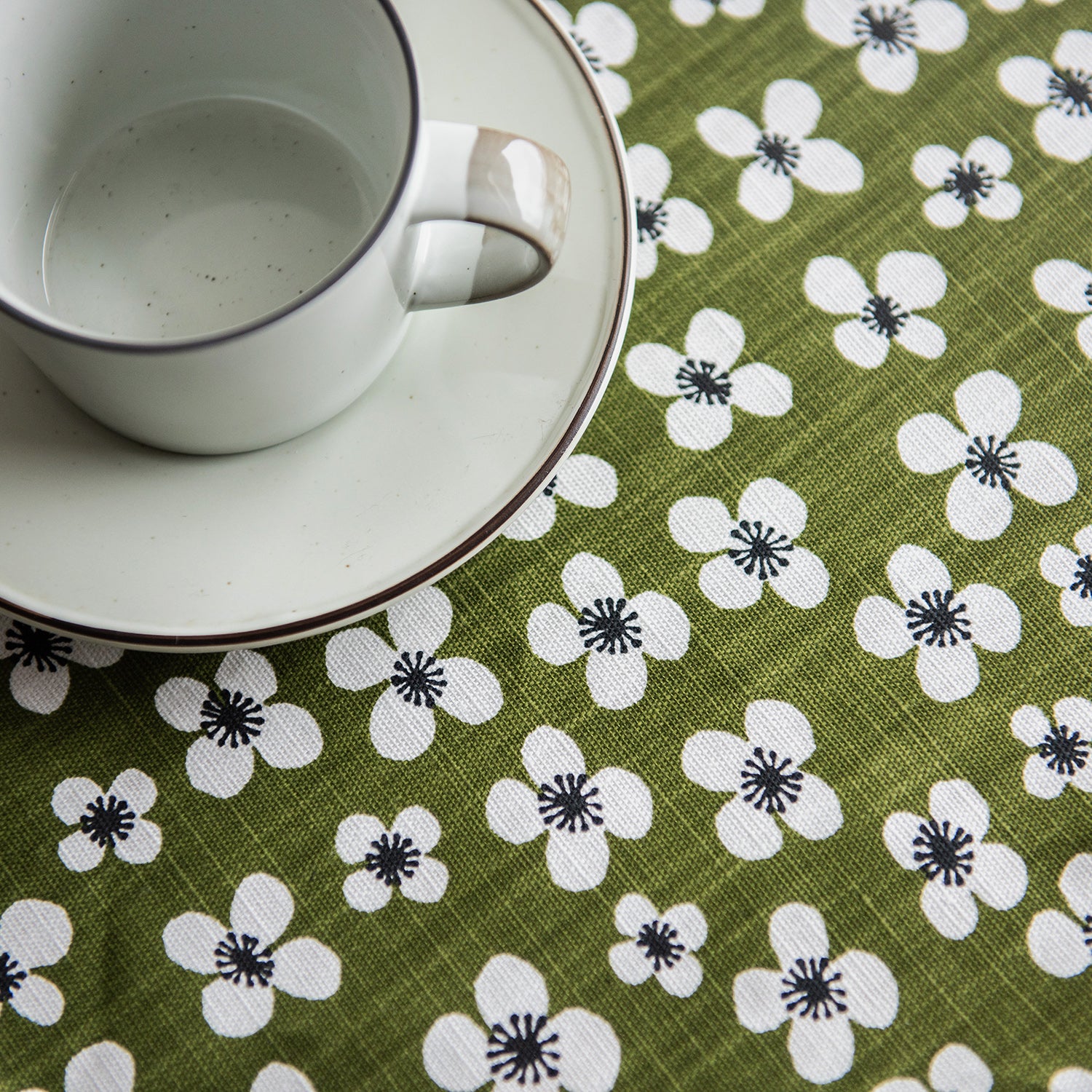 Belle Amie テーブルランナー