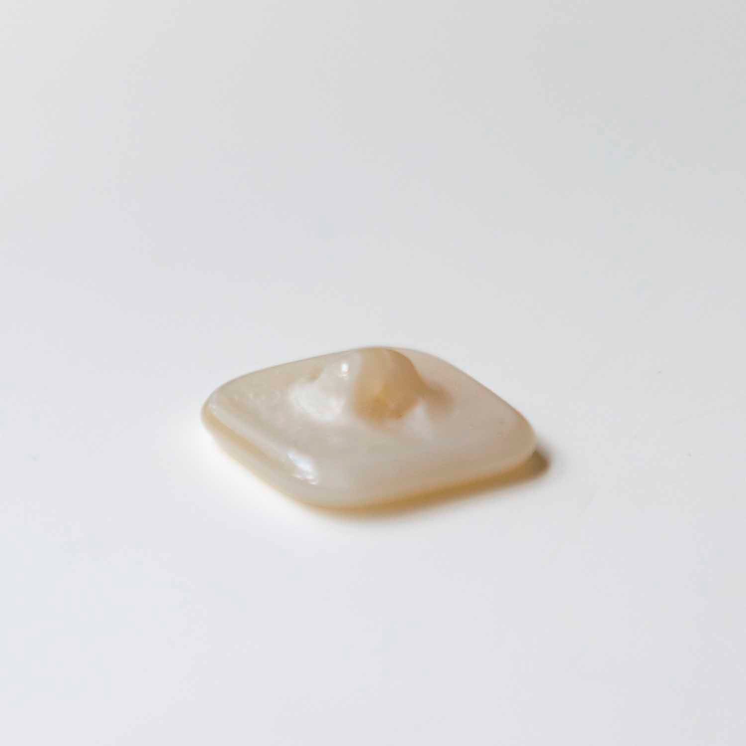 【Vintage】 square white button