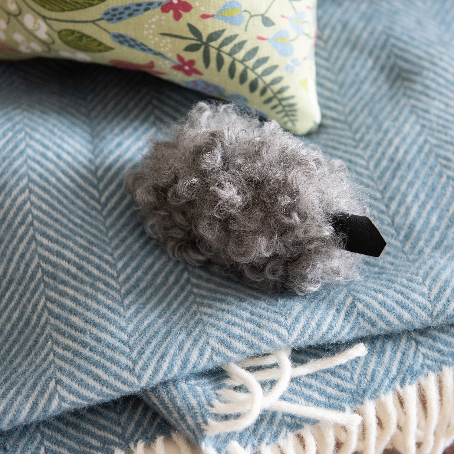 Gotland Sheep 羊のラベンダーのサシェ