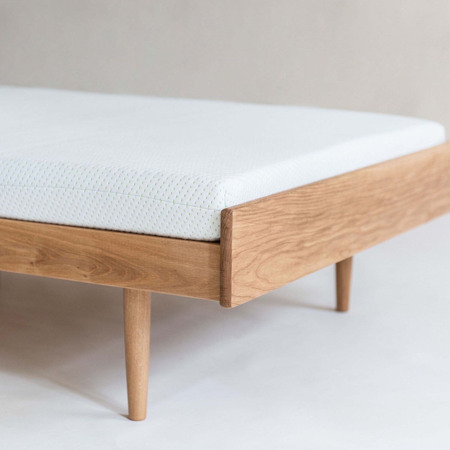 LIM Bed