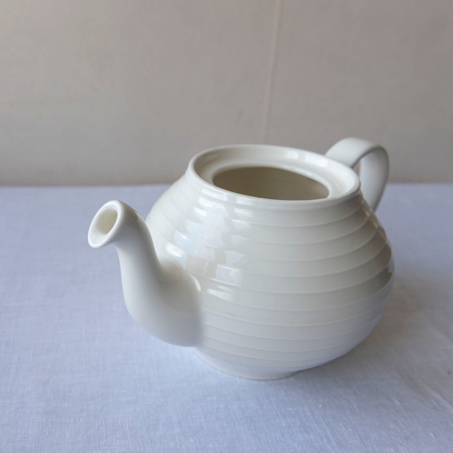 BLOND Tea Pot