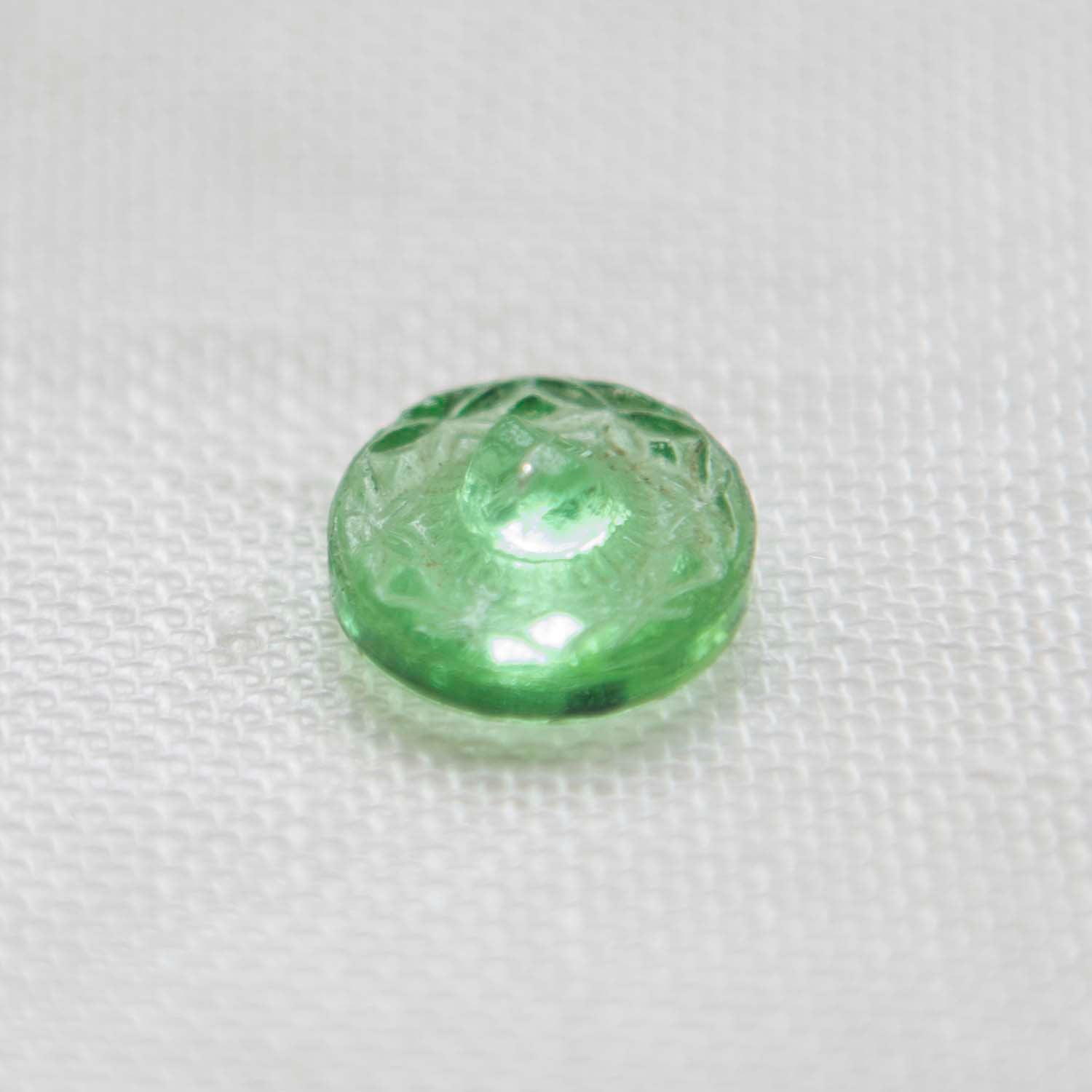 【Vintage】 reverse patterned green glass button