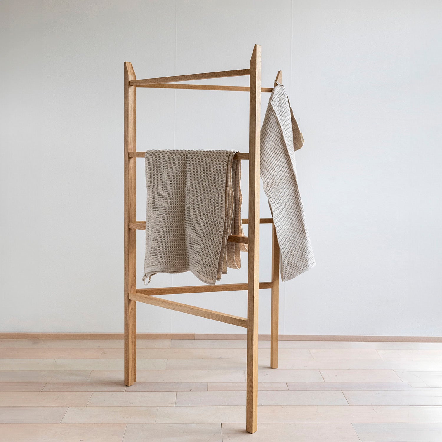 Linen Hanger