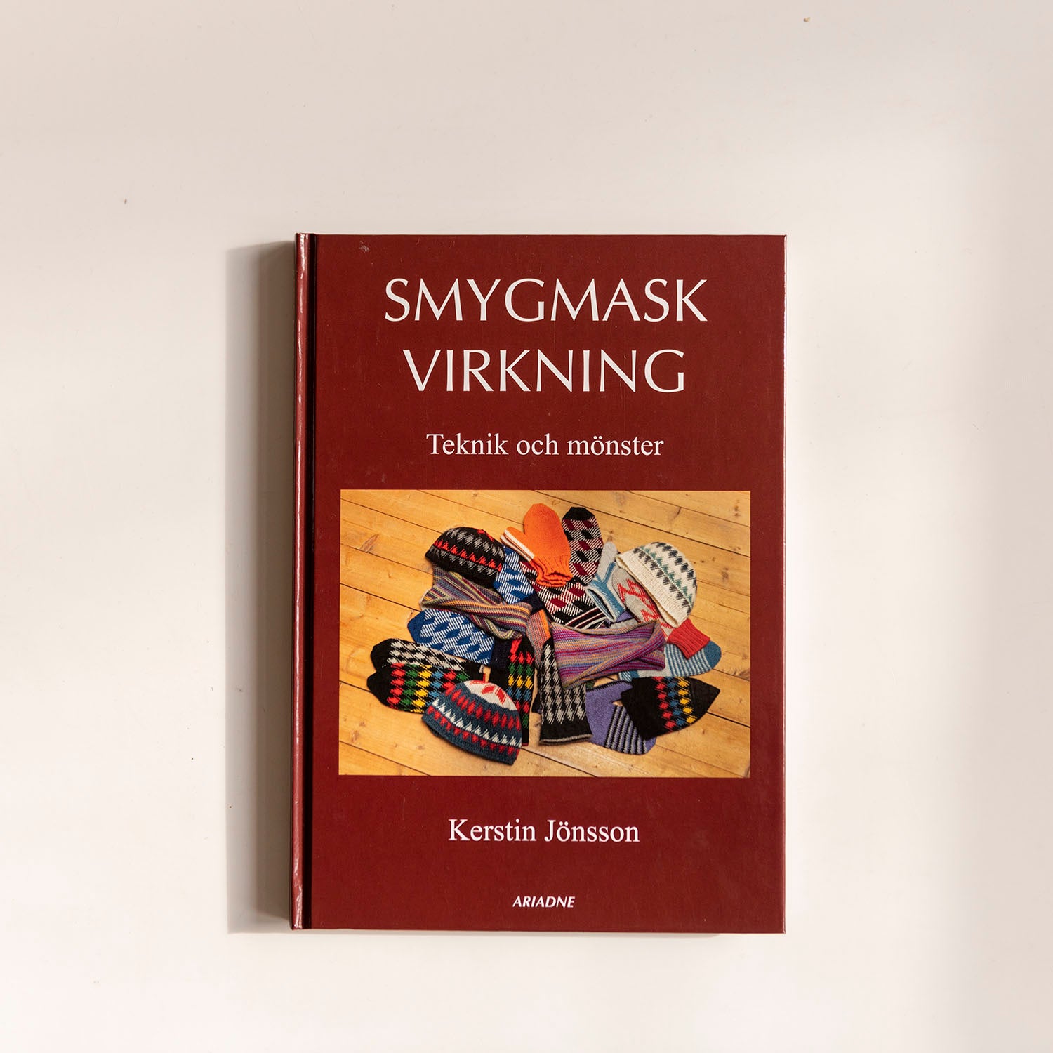 SMYGMASK VIRKNING Teknik och mönster（フラットクロッシェ編みの技法とパターン）